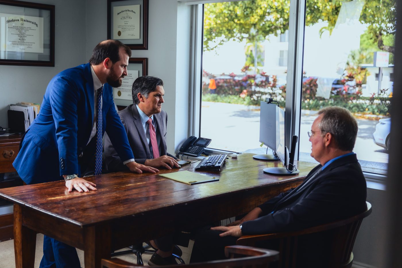 El equipo del Law Office of Erick Cruz, P.A.